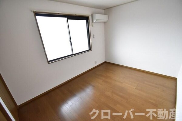 内装他(北西洋室６帖)