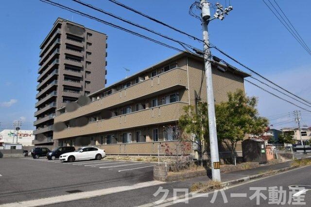 物件外観写真1　(建物外観)