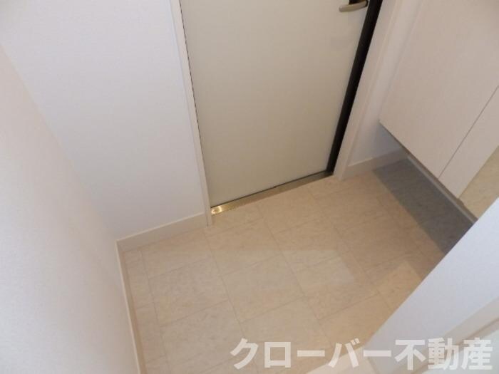 物件内観写真12　(玄関)