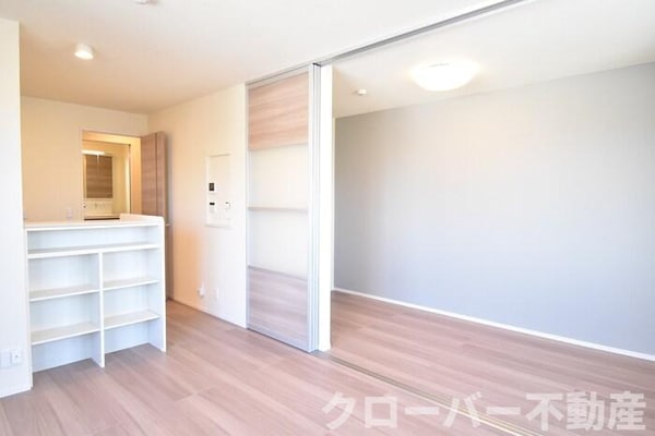 内装他(ＬＤＫ９．９条・洋室４．５帖)