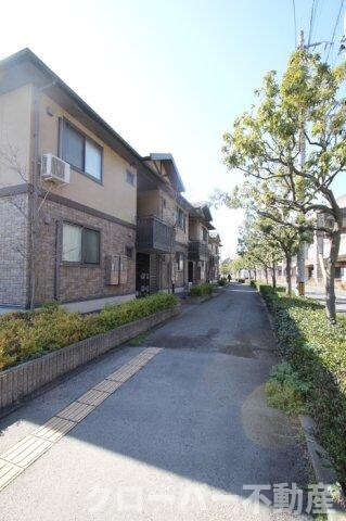 物件外観写真3　(建物北側)