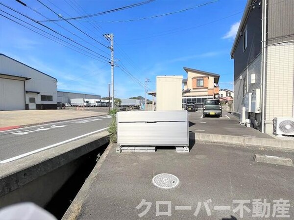 建物設備(ゴミ庫)