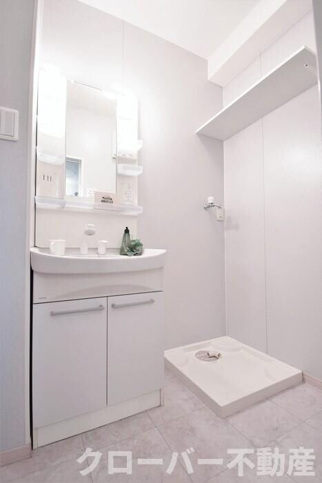 物件内観写真10　(洗髪洗面化粧台)