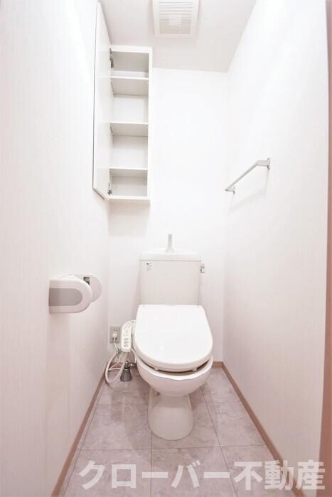 物件内観写真11　(温水洗浄便座)