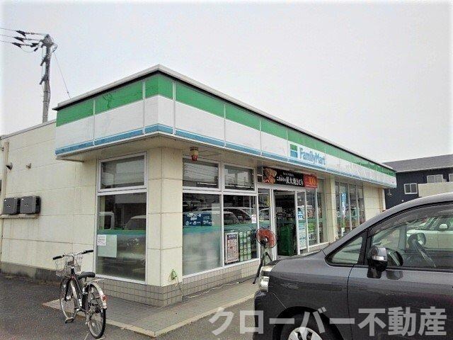 物件外観写真4　(ファミリーマート三野町店まで1400m)