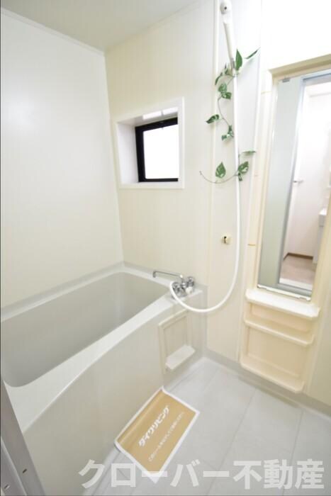 物件内観写真5　(浴室)