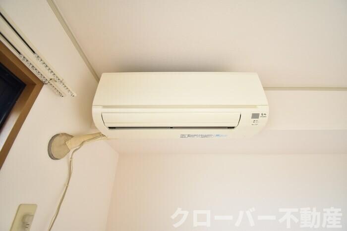 物件内観写真17　(エアコン（洋室）)