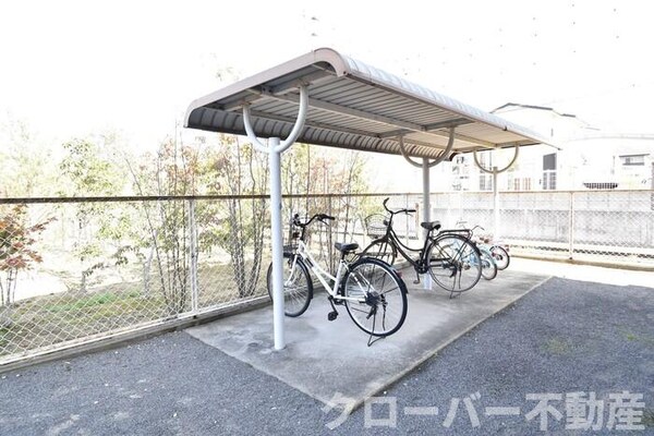 建物設備(駐輪場)