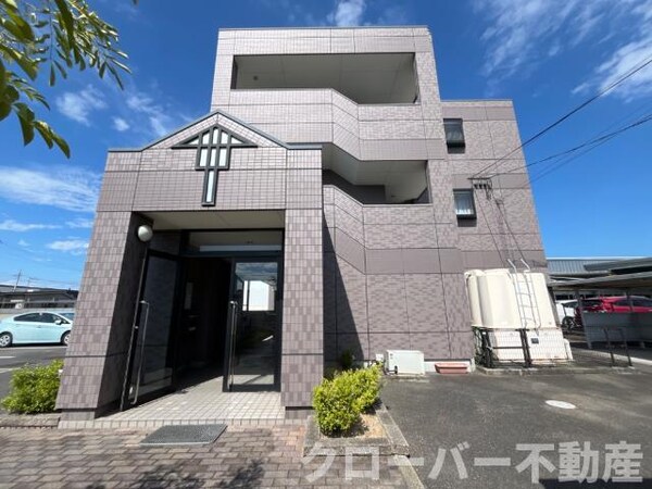 エントランス(外観写真（昼）)