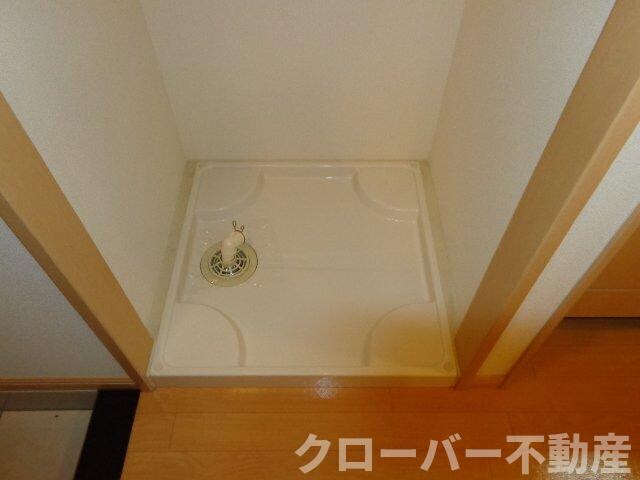 物件内観写真10　(洗濯機置場)