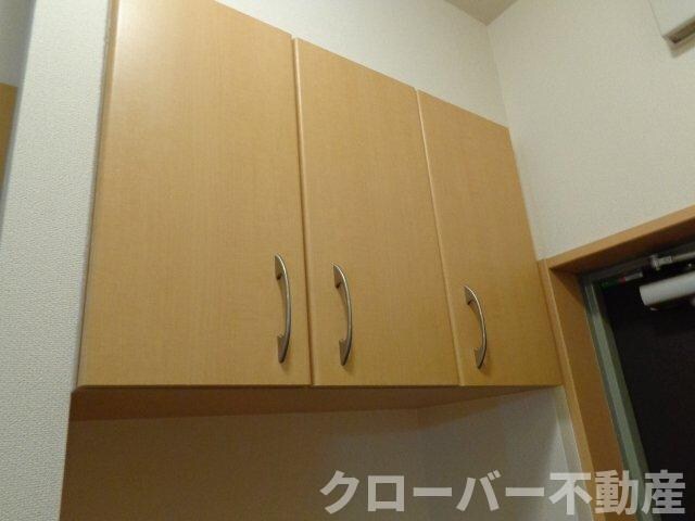 物件内観写真13　(下駄箱上側)