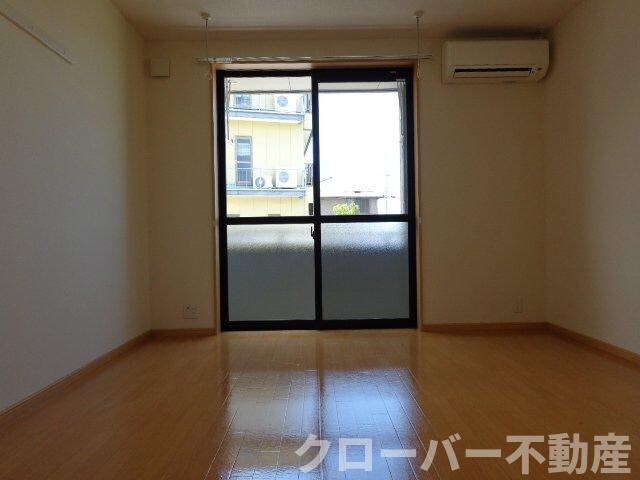 物件内観写真14　(洋室)