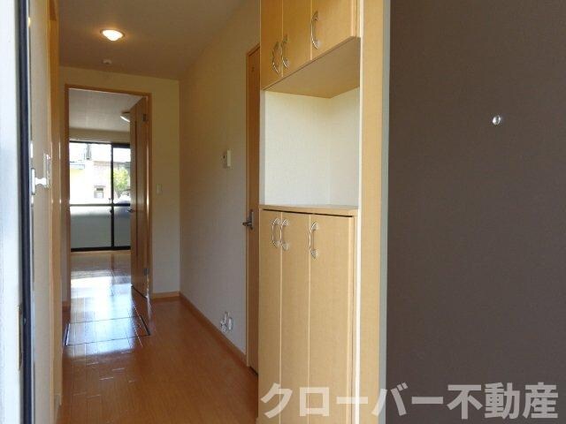 物件内観写真17　(玄関)