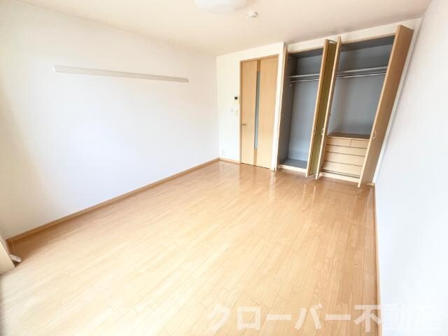 物件内観写真8　(洋室)