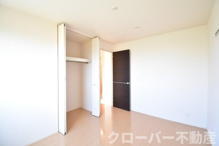 物件内観写真11　(北西洋室６帖)