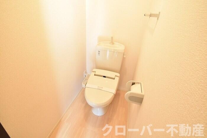 物件内観写真13　(温水洗浄暖房便座)