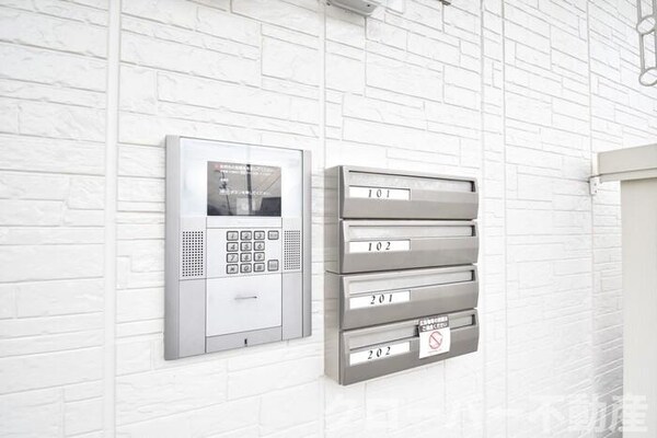 建物設備(オートロック・郵便ポスト)