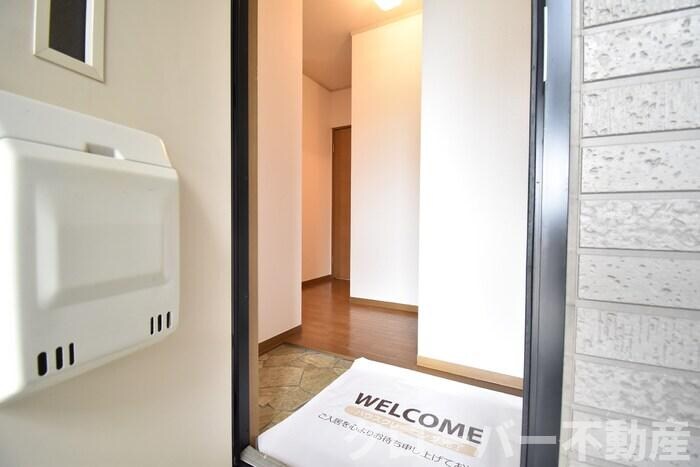 物件内観写真14　(玄関)