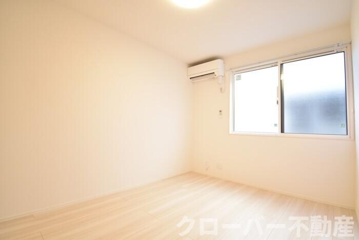 物件内観写真6　(洋室６帖)