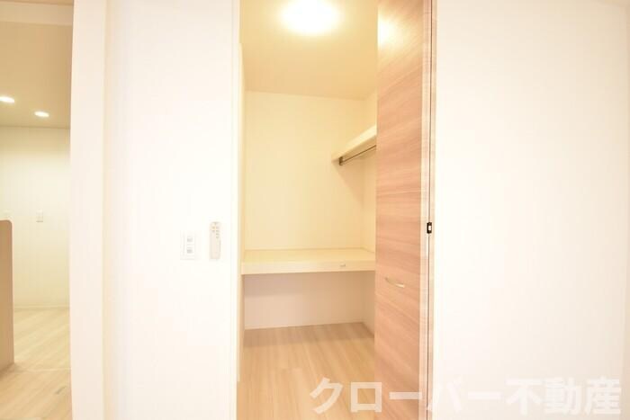 物件内観写真9　(ウォークインクローゼット)