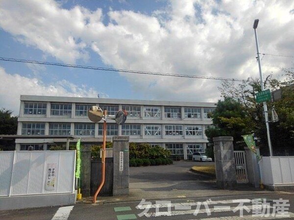 周辺環境(善通寺市立中央小学校まで1200m)