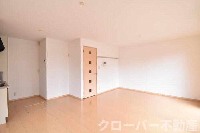 物件内観写真2　(ＬＤＫ１４．５帖)