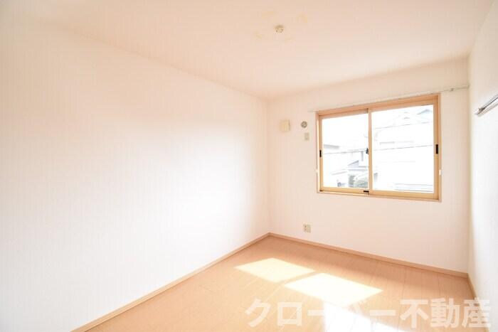 物件内観写真20　(南東洋室６帖)