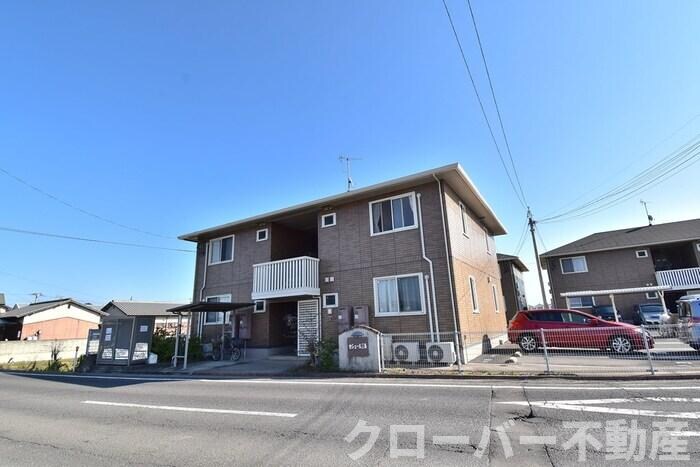 物件外観写真1　(Ａ棟外観)