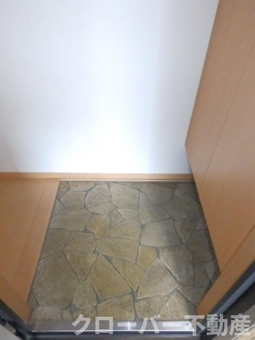 物件内観写真12　(玄関)