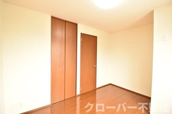 洋室(洋室５．５帖)