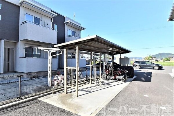 建物設備(駐輪場)