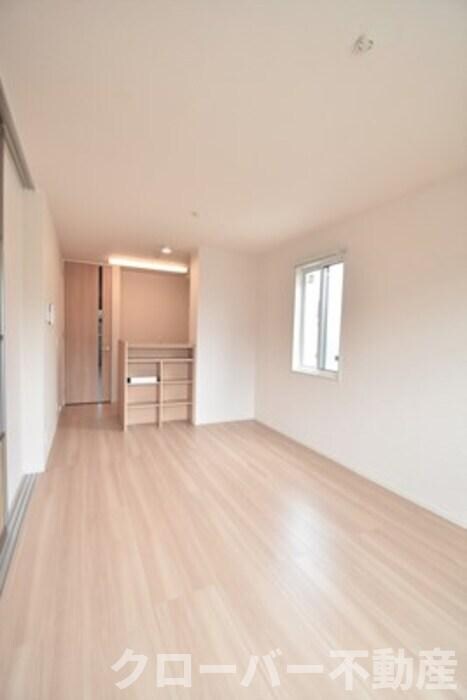 物件内観写真3　(ＬＤＫ１１．１帖)