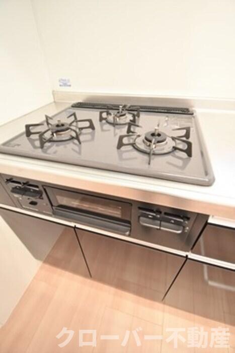物件内観写真4　(３口ガスコンロ)