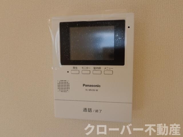 物件内観写真4　(カメラ付インターホン)