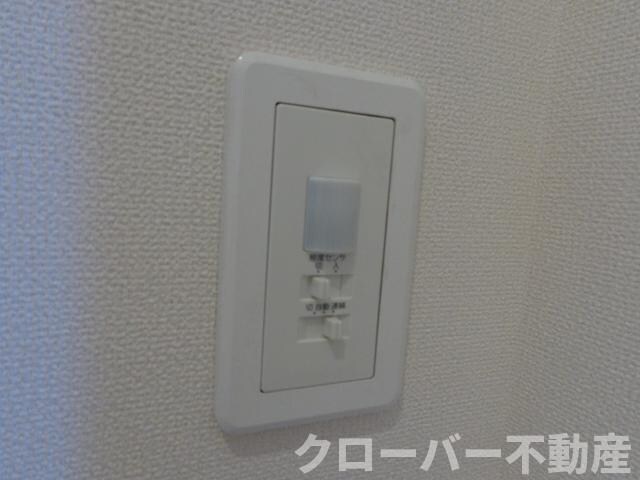 物件内観写真14　(人感センサー)