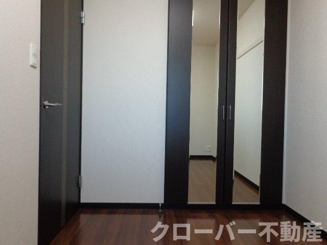 物件内観写真4　(洋室)