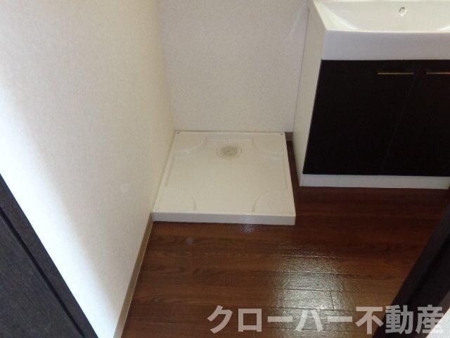 物件内観写真15　(洗濯機置場)