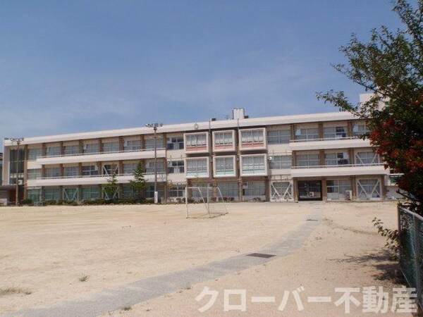 周辺環境(丸亀市立城坤小学校まで650m)