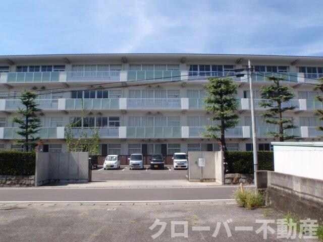 物件外観写真6　(丸亀市立城西小学校まで1300m)