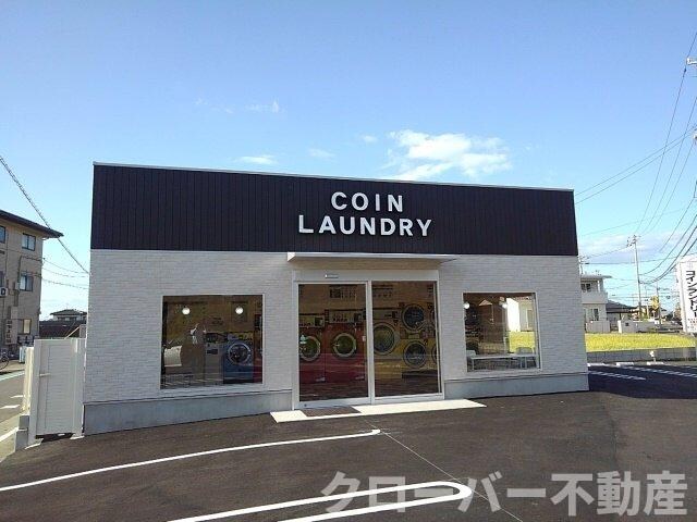 物件外観写真7　(ホワイトピア丸亀飯野店まで1300m)