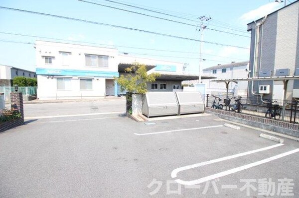 駐車場(駐車場)