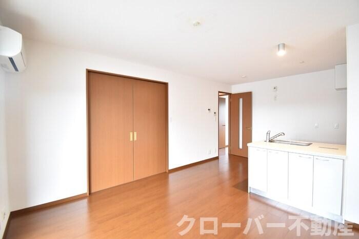 物件内観写真4　(ＬＤＫ１２帖)