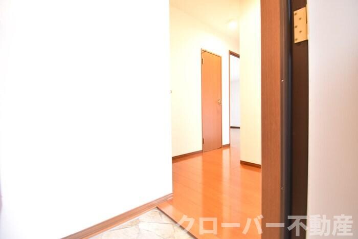 物件内観写真14　(玄関)