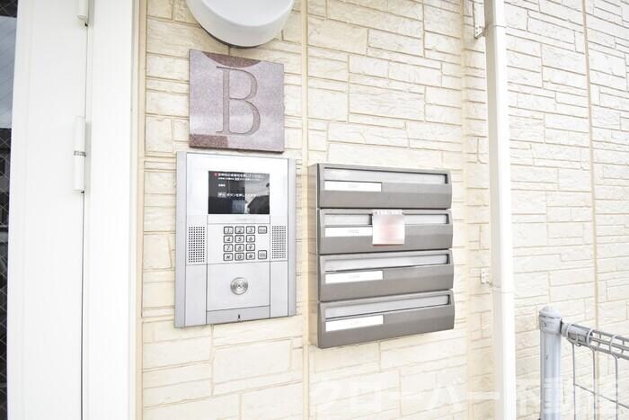 物件内観写真22　(オートロック・郵便ポスト)