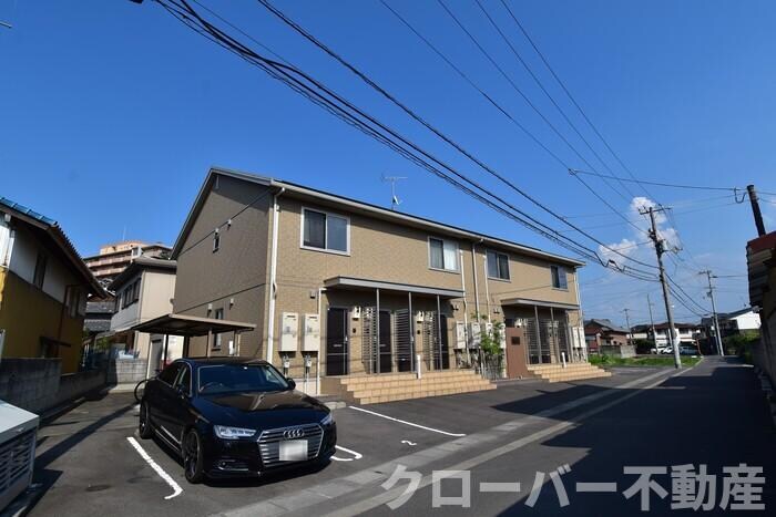 物件外観写真1　(建物外観)