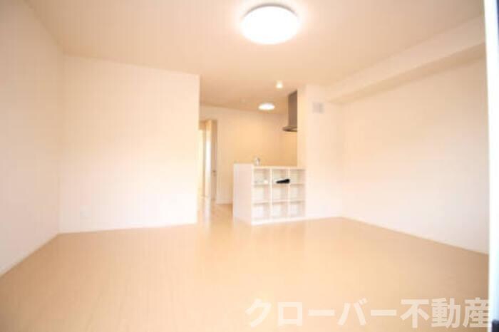 物件内観写真5　(LDK)