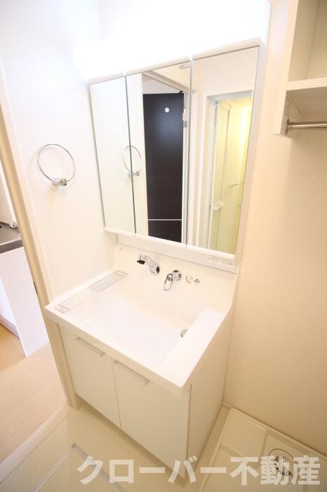 物件内観写真9　(洗髪洗面化粧台)