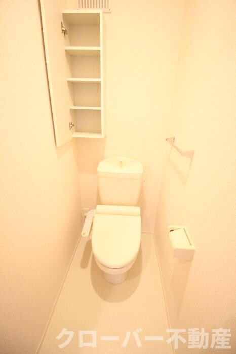 物件内観写真10　(トイレ（温水洗浄暖房便座）)