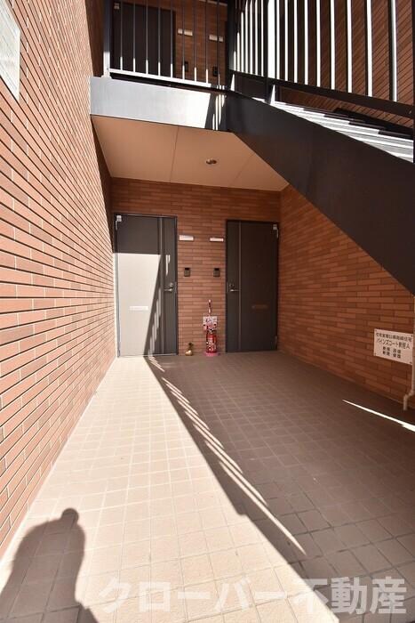 物件外観写真3　(エントランス)