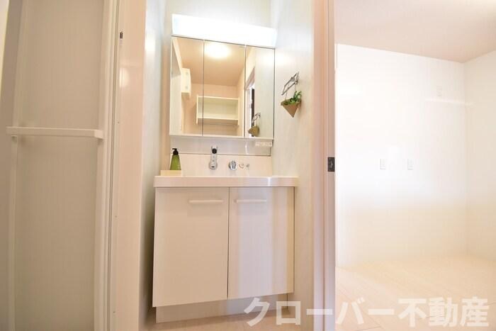 物件内観写真9　(洗髪洗面化粧台)
